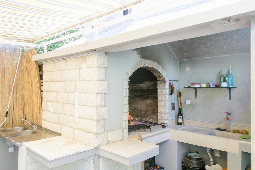 Apartments Grgic Trogir Exterior photo