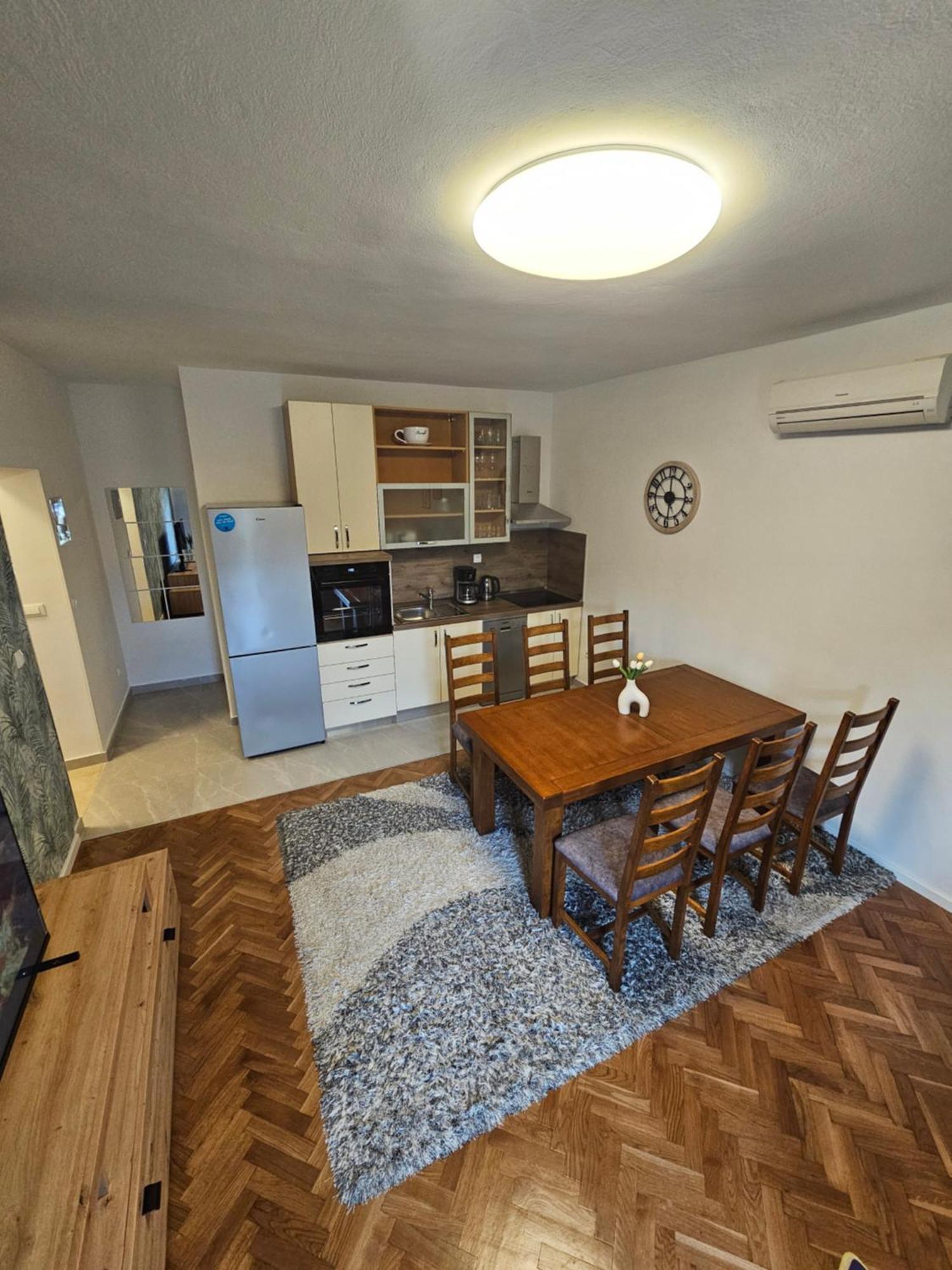Apartments Grgic Trogir Exterior photo