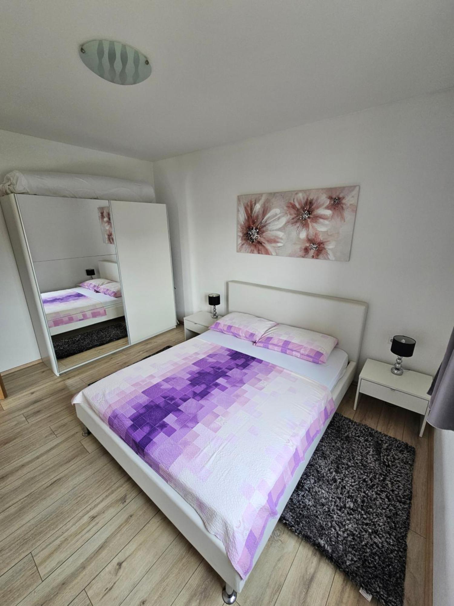 Apartments Grgic Trogir Exterior photo