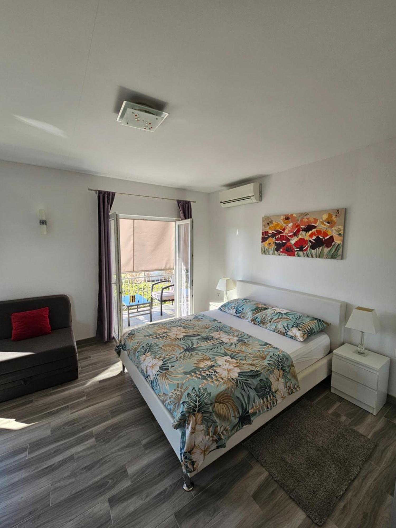 Apartments Grgic Trogir Exterior photo