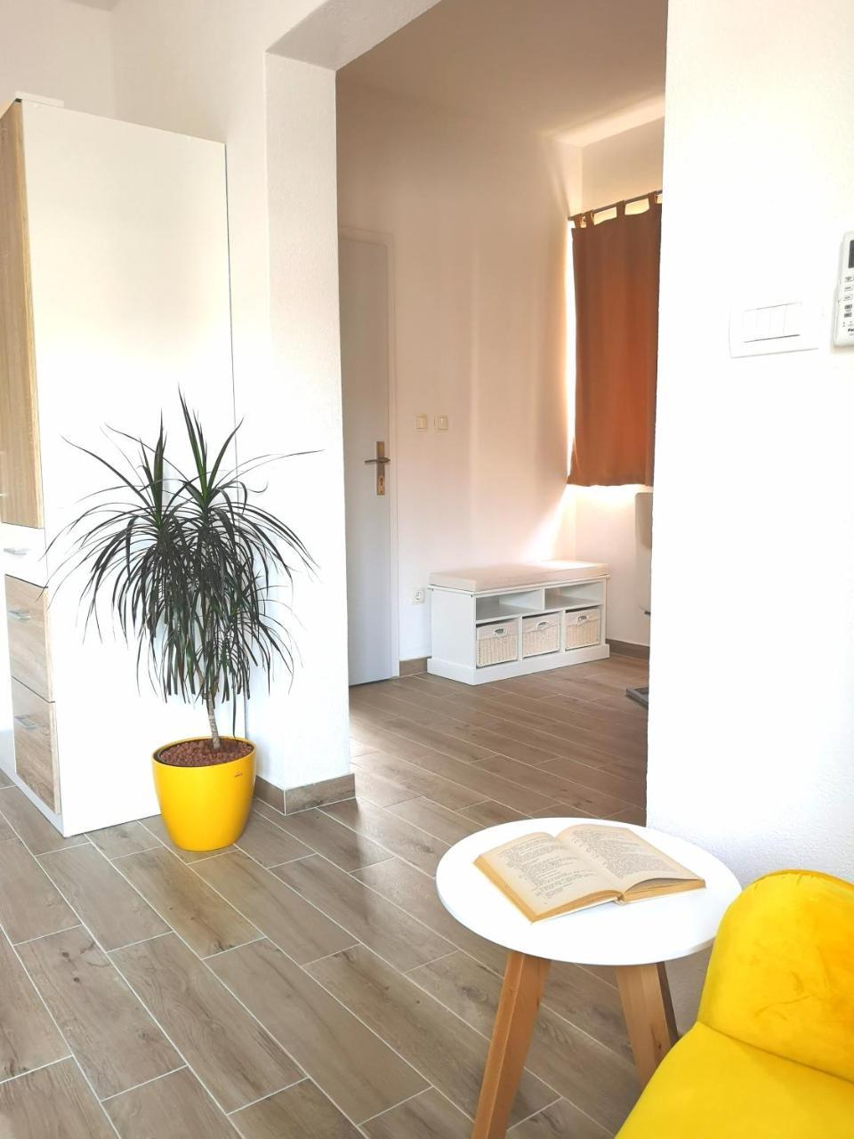 Apartments Grgic Trogir Exterior photo